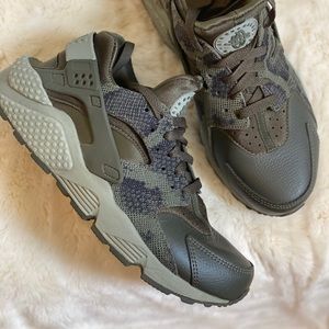 Nike Huarache 8.5